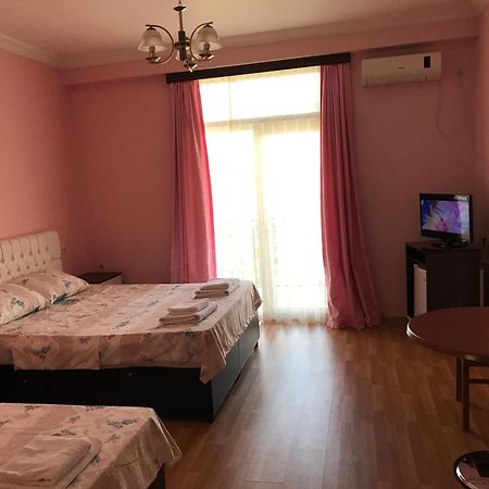 Hotel Eurasia Batumi Rum bild