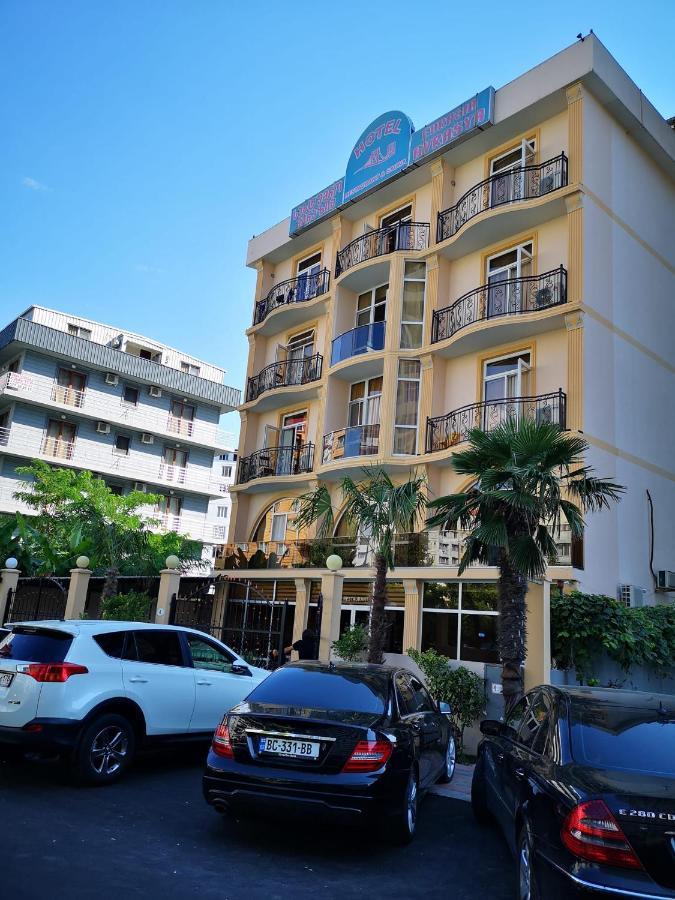 Hotel Eurasia Batumi Exteriör bild