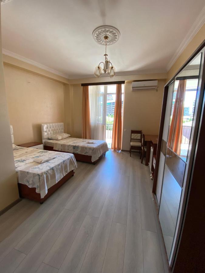 Hotel Eurasia Batumi Exteriör bild