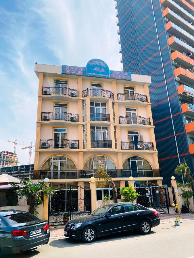 Hotel Eurasia Batumi Exteriör bild